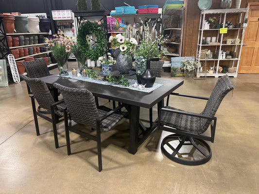 Make the Most of Spring with a Patio Dining Set